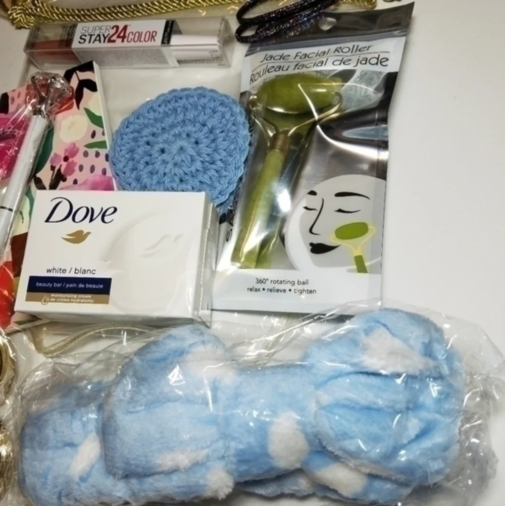 Polka-Dot Clean Your Face Accessory Bundle